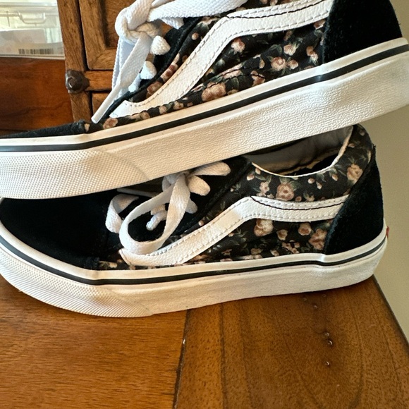 Vans girls off the wall black floral shoes - Picture 8 of 9